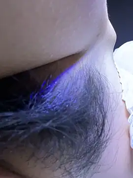 iu_uzZ's Live XXX Chat