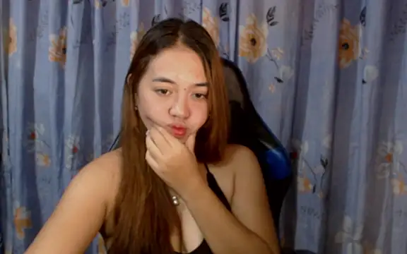 Czat XXX na żywo – onlymaes_19