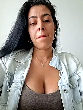 Luianna – Naživo XXX chat