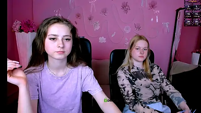 rebecca_smile's Webcam Show