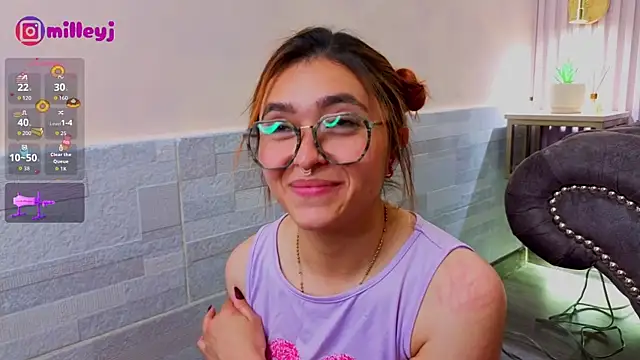 MilleyJones live XXX chat