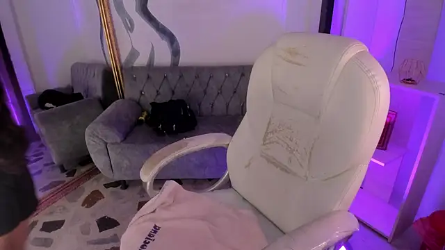 CarolineFyre's Live XXX Chat