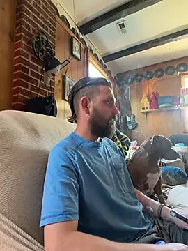 luke42092's Live XXX Chat