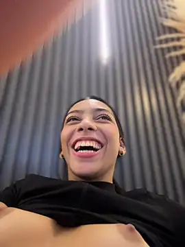 Ema_azel: онлайн-секс-чат