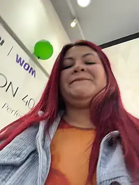 Lia-Moon77 élő XXX-chatje