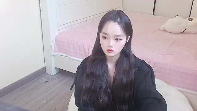 NINI531 – Naživo XXX chat