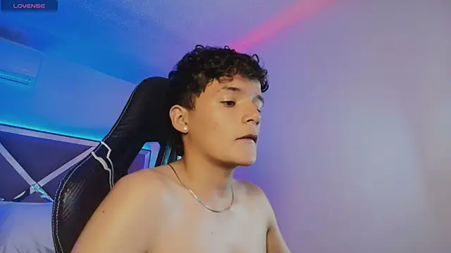 Luca_Voss: απευθείας συνομιλία ΧΧΧ