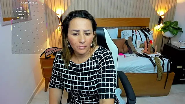 luciana_ballesteros_'s Live XXX Chat