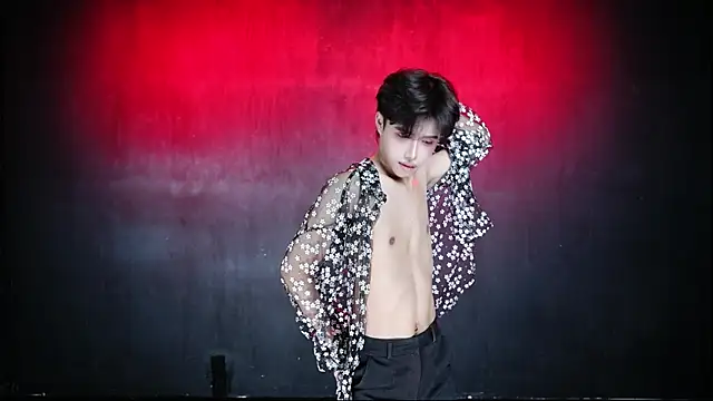 Queen-Vibe Show in webcam