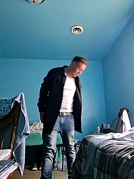 Brandon23xxxgb: διαδικτυακό σόου στην κάμερα