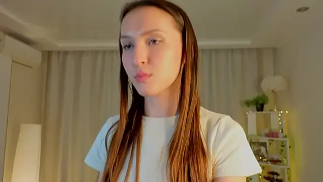 Онлайн чат XXX MellieLaliberte