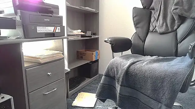 دردشة TrevorSteele الجنسية المباشرة