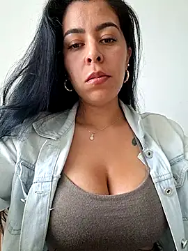 Czat XXX na żywo – Luianna