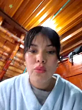 Chat +18 de amazonafit_ ao vivo