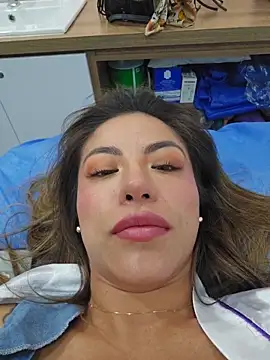 Show modela Karen_San_Miguel na web-kameri