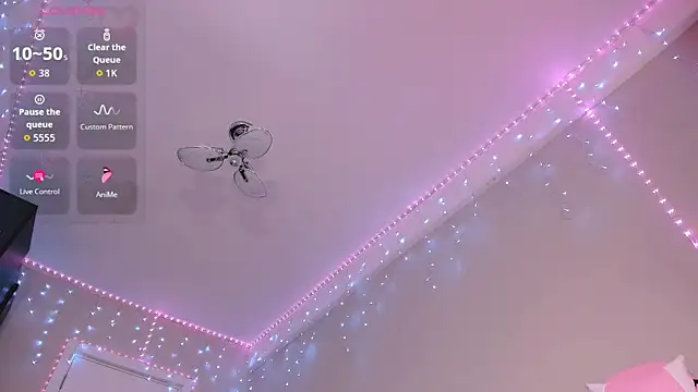 Mikaella_Nicole's Webcam Show