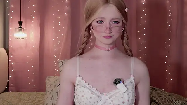 effy_dollie's Webcam Show