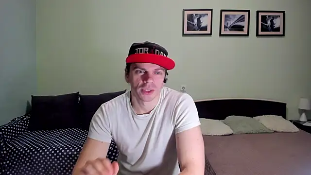 AlansonofDaddyのライブXXXチャット