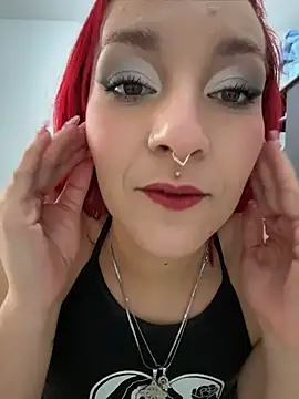 Chatroom XXX en direct de Amelie-RedHoney