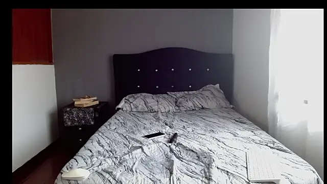 Emilia_1995 – Live XXX-chat