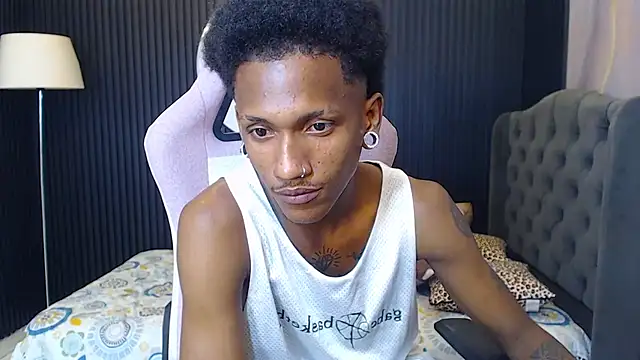 XXX chat uživo modela ManSant