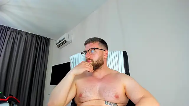 Show modela Findom_guy na web-kameri