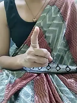 darlingangelina07 现场XXX聊天