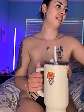 daniella_monroe's Webcam Show