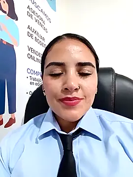 MAYE__13 Show Webcam