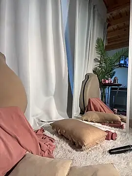 عرض كام MiaFoxie_