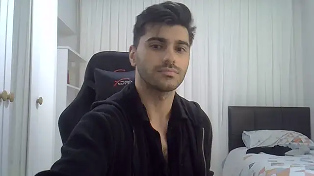 ciceroable Adlı Modelin Canlı XXX Sohbeti