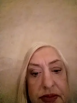 Julia20X Webcam-Show