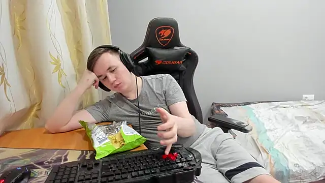 Show modela iliaskrislove na web-kameri