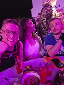 Pokazy przed kamerką – Romanheart