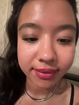 Z_Milll Chat XXX live