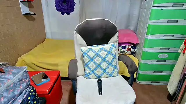 Filipina_Desire's Live XXX Chat