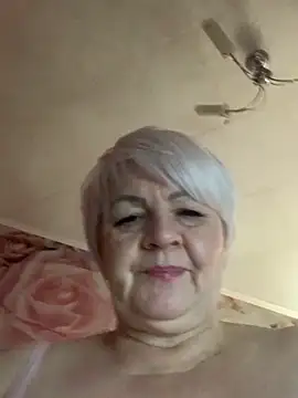 Laura_Millf – Naživo XXX chat