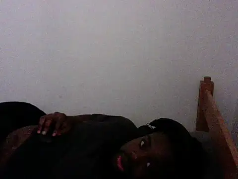 Show modela shaniko89isscam na web-kameri