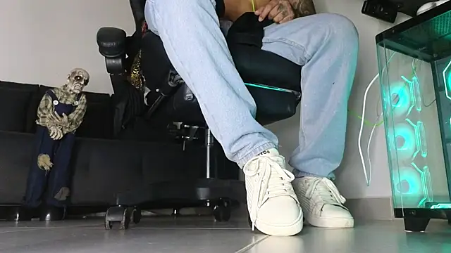 cash_master888 网络视讯表演