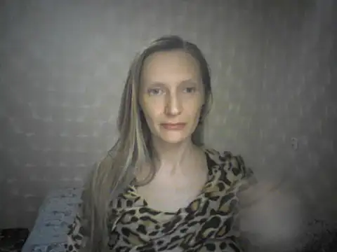 LunaBelle8 élő XXX-chatje