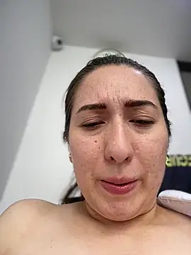 suzy-111 Adlı Modelin Canlı XXX Sohbeti