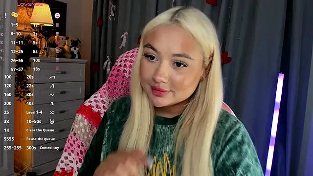 _Loneve__ Chat XXX in diretta