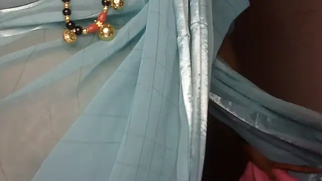 Nithya_forever élő XXX-chatje