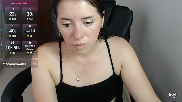 แชท XXX สดของ spicey_latina