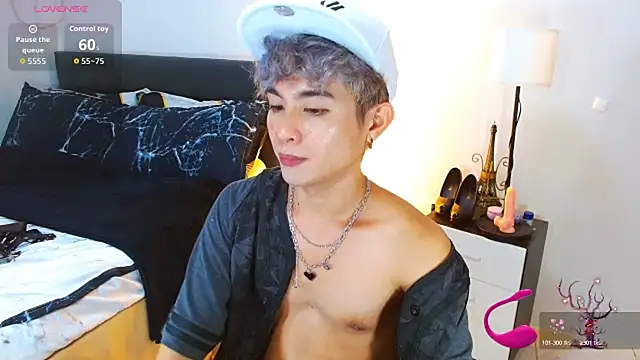 WildestTwink's Live XXX Chat