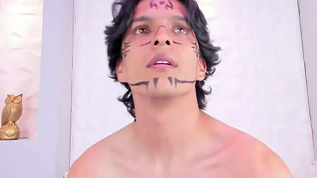 Show modela yoiirchi na web-kameri