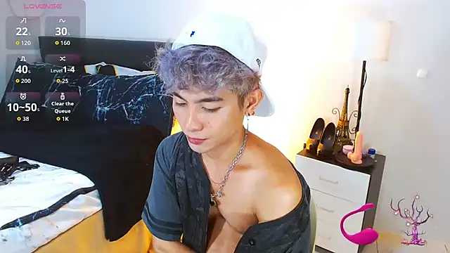 แชท XXX สดของ WildestTwink