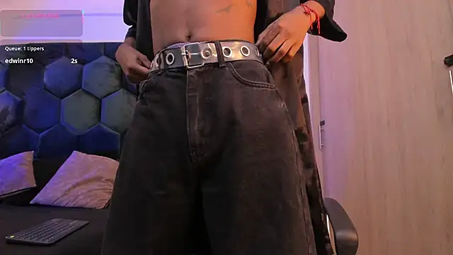 AllexJacob's Live XXX Chat