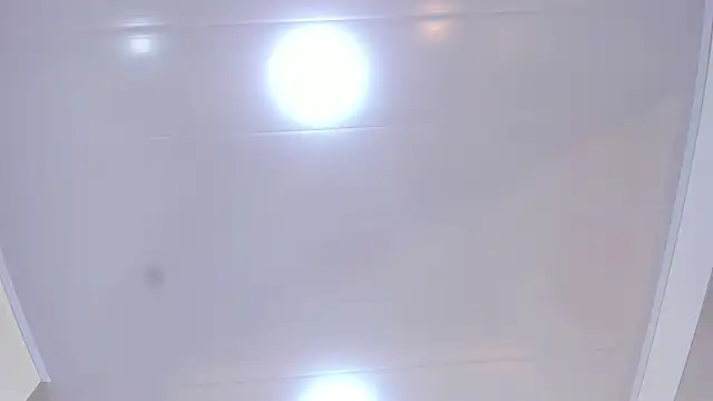 Chat XXX ao vivo de thamiina_