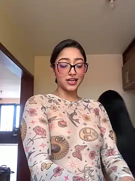 Chat XXX en directo de LilithMonette